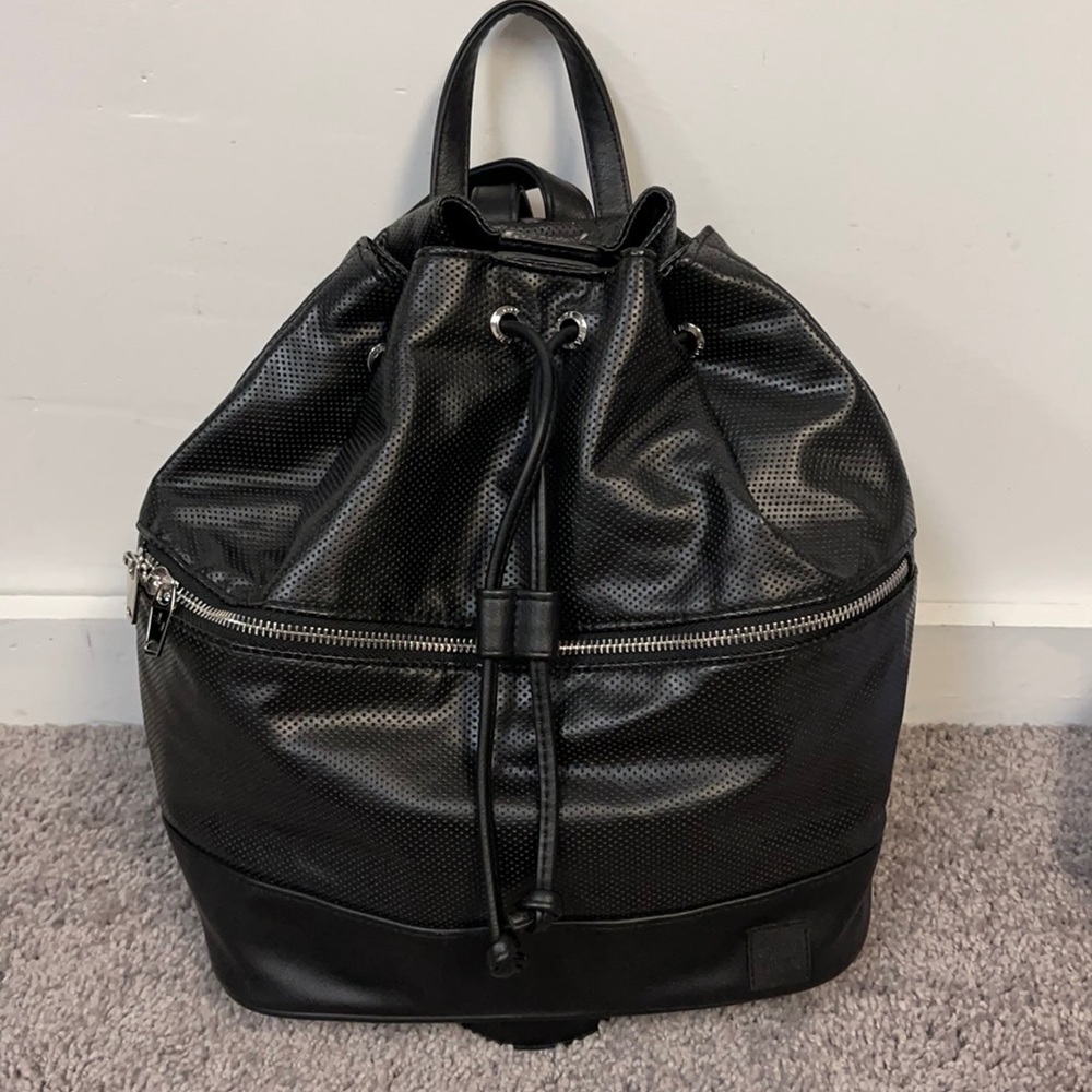 💕 NWOT black Joy Lab mesh backpack